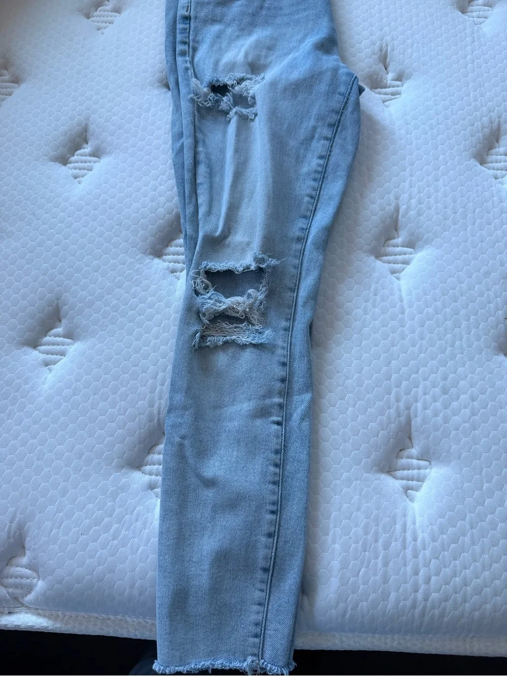 PacSun Light Wash Distressed Women's Jeggings - Picture 6 of 6